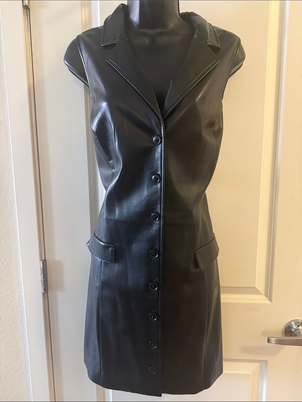 Paige Graciella Black Sleeveless Faux Leather Mini Dress Shirtdress Size 10 - Picture 4 of 10